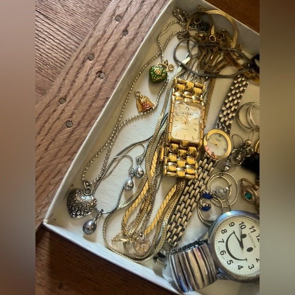 Vintage Jewelry Lot - Picture 3 of 3